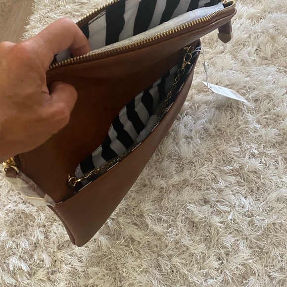 Gorgeous Versatile Clutch in Stunning Cognac - NWT - Picture 4 of 9